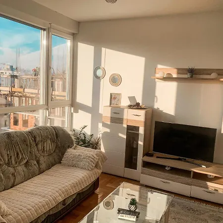 Apartman Stan Na Dan Bella *